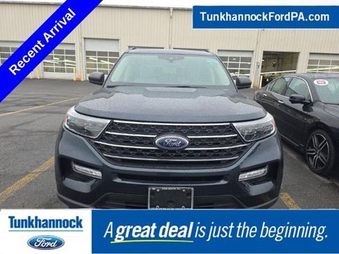 Certified 2023 Ford Explorer XLT w/ Equipment Group 202A AWD/4WD image 1