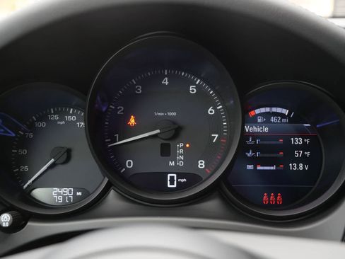 Certified 2026 Porsche Macan image 16