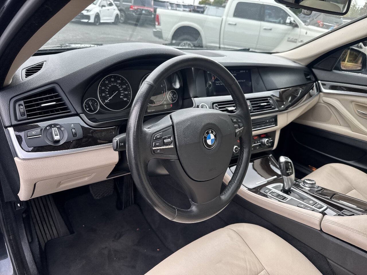 Used 2013 BMW 528i xDrive Sedan AWD/4WD image 30