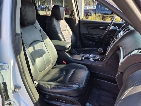 Used 2017 GMC Acadia Limited SLT image 18