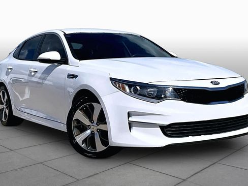 Used 2018 Kia Optima LX FWD image 3