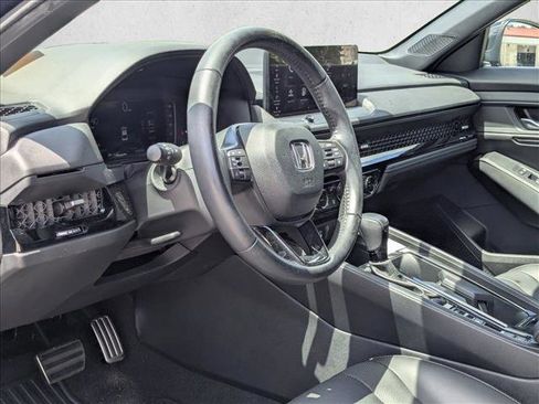 Used 2023 Honda Accord Sport image 2
