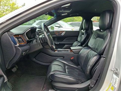 Used 2017 Lincoln Continental Select FWD image 13