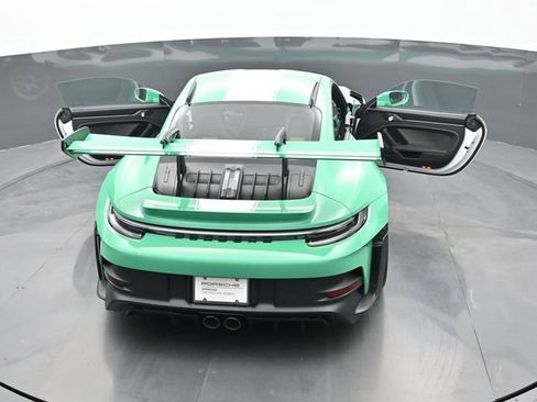 Certified 2025 Porsche 911 GT3 RS RWD image 22
