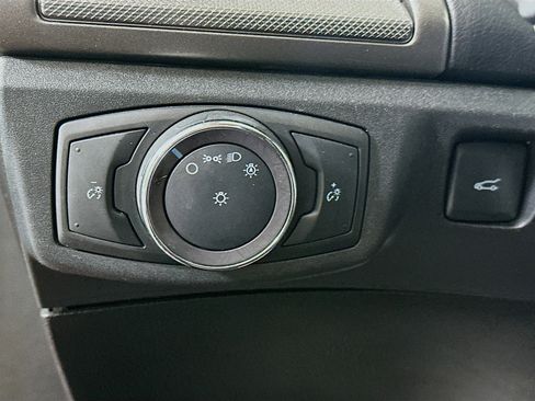 Used 2019 Ford Fusion SE image 17