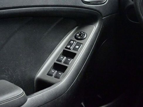 Used 2018 Kia Forte LX w/ LX Popular Package image 42