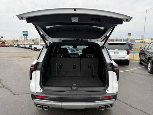 New 2026 Chevrolet Traverse LT w/ Driver Confidence Package image 20