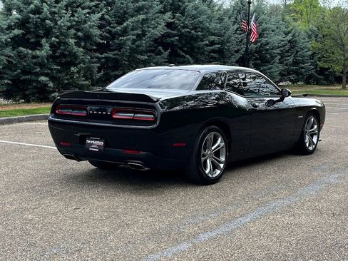 Used 2022 Dodge Challenger R/T RWD image 21