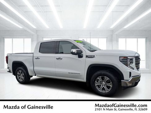 Used 2025 GMC Sierra 1500 SLT AWD/4WD image 1