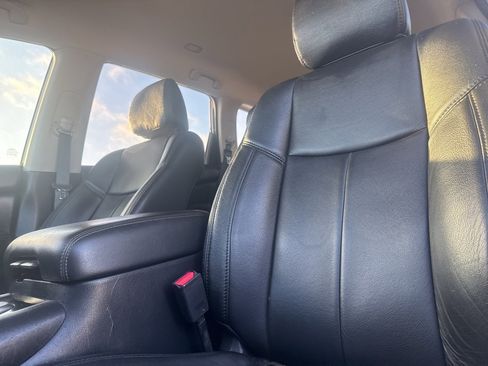 Used 2020 Nissan Pathfinder SV w/ Cargo Package image 27