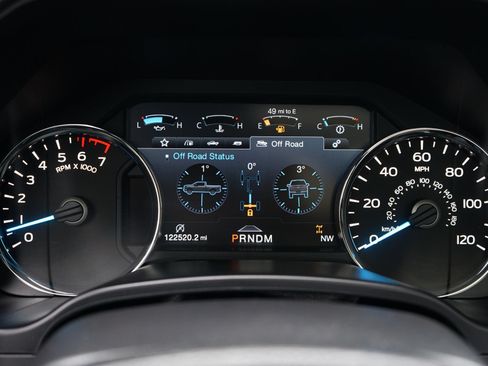 Used 2018 Ford F150 Lariat w/ Equipment Group 502A Luxury AWD/4WD image 28