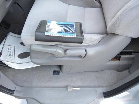 Used 2010 Honda Odyssey LX image 32