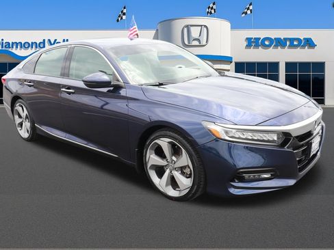 Used 2018 Honda Accord Touring image 1