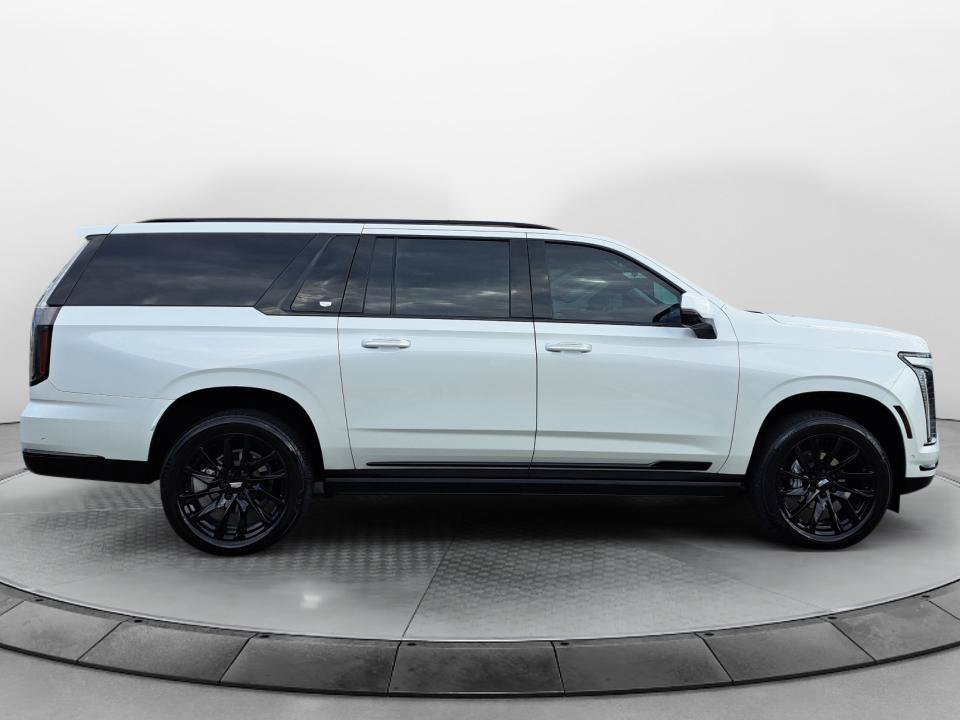 Used 2025 Cadillac Escalade ESV Sport Platinum AWD/4WD image 8