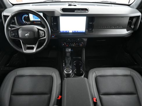 Used 2024 Ford Bronco Big Bend image 3