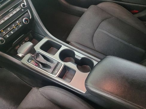 Used 2020 Kia Optima LX FWD image 26