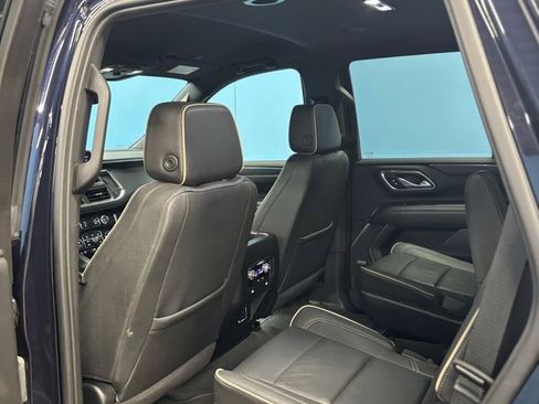 Used 2023 GMC Yukon SLT AWD/4WD image 35