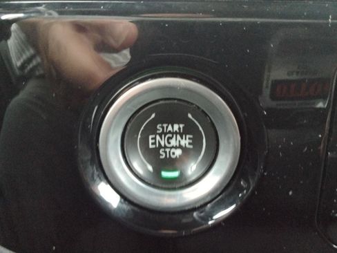 Used 2023 Chevrolet Silverado 1500 LT image 25