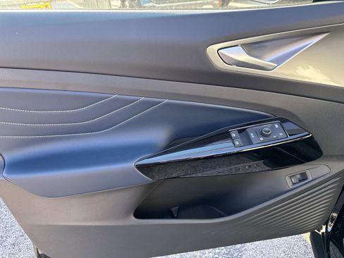 New 2026 Volkswagen ID.4 Pro S RWD image 15