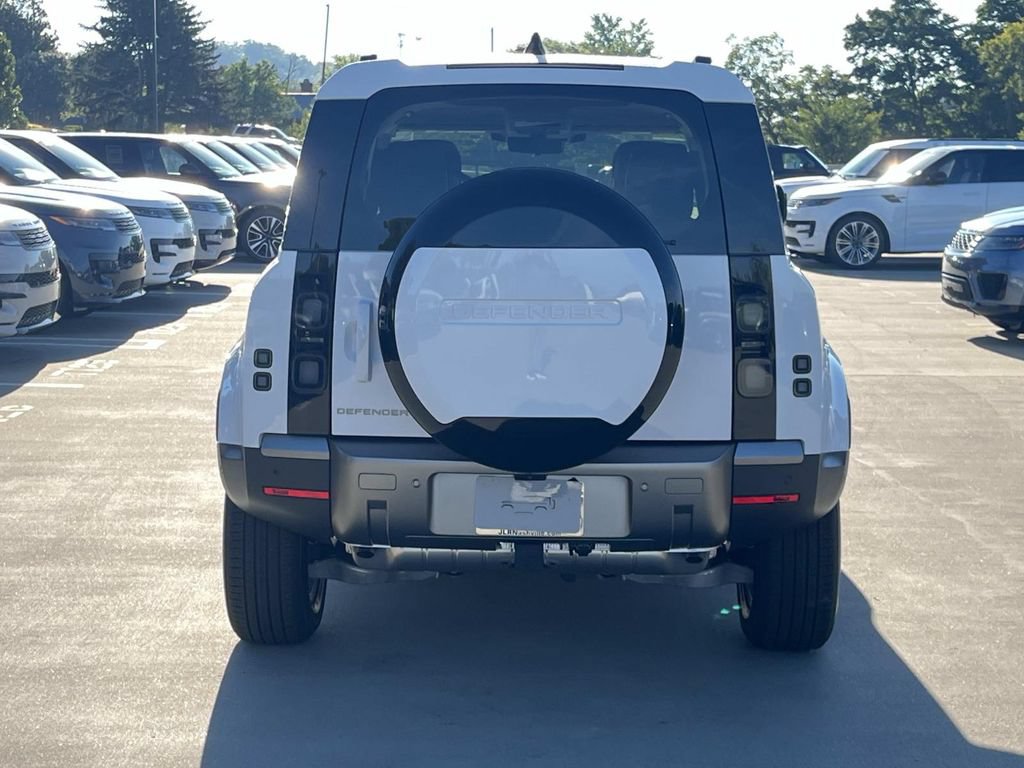 New 2026 Land Rover Defender 110 S AWD/4WD image 4