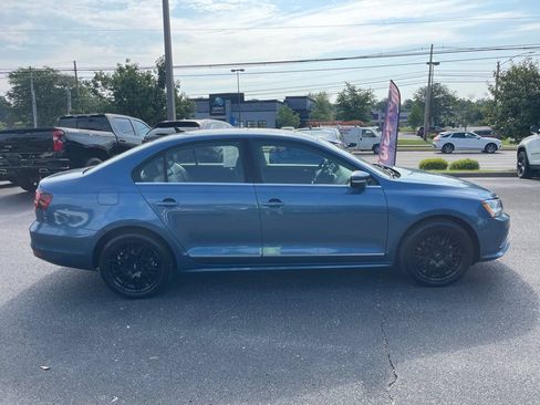 Used 2017 Volkswagen Jetta SEL FWD image 21