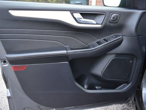 Used 2022 Ford Escape Titanium w/ Titanium Premium Package image 16