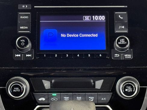 Used 2018 Honda CR-V LX image 33