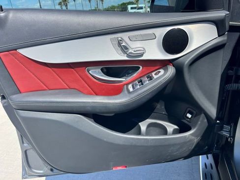 Used 2023 Mercedes-Benz GLC 300 4MATIC Coupe image 10