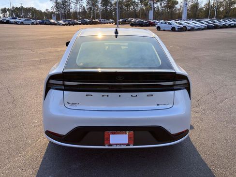 New 2026 Toyota Prius Plug-In Hybrid image 4