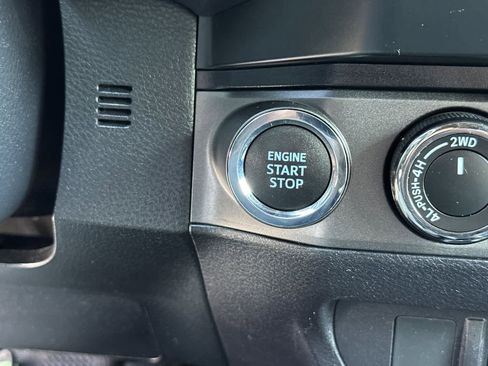 Used 2022 Toyota Tacoma TRD Off-Road image 20