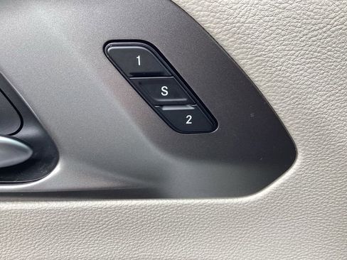 Used 2024 Chrysler Pacifica Touring-L image 26