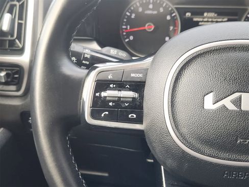 Certified 2022 Kia Sorento S image 25