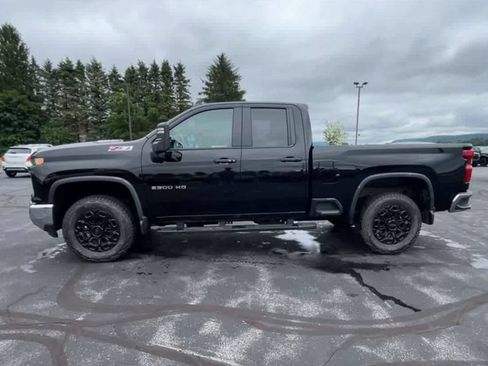 Used 2026 Chevrolet Silverado 2500 LT w/ All Star Edition AWD/4WD image 5