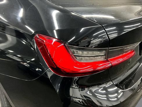 Used 2019 BMW 330i Sedan w/ Convenience Package RWD image 28
