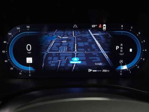 Certified 2025 Volvo XC60 B5 Core image 21