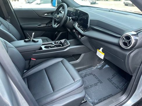 New 2026 Chevrolet Equinox LT w/ Convenience Package II image 15