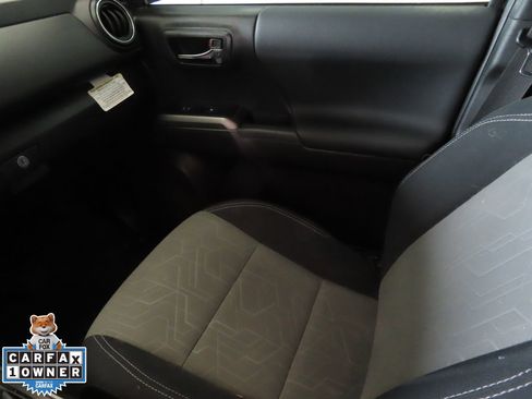 Used 2023 Toyota Tacoma TRD Sport w/ Technology Package image 22