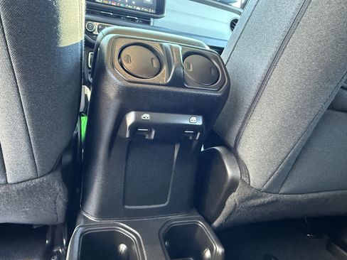 Used 2024 Jeep Wrangler Sport S image 11
