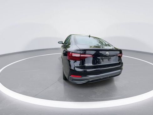 Used 2024 Volkswagen Jetta SE FWD image 7