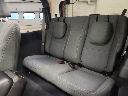 Used 2024 Jeep Wrangler Sport S image 9