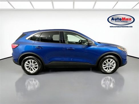 Used 2022 Ford Escape SE image 9