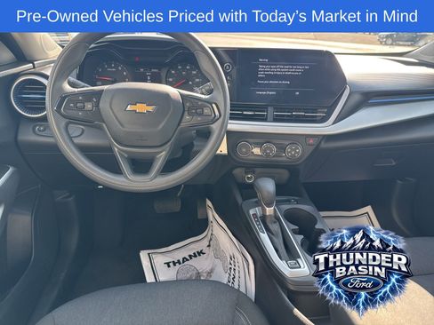 Used 2025 Chevrolet Trax LS image 10