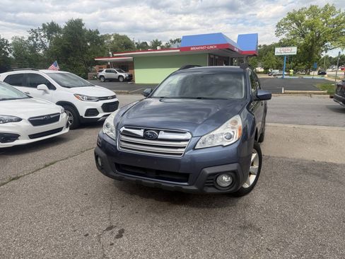 Used 2013 Subaru Outback 2.5i Premium w/ Popular Pkg 1B AWD/4WD image 4