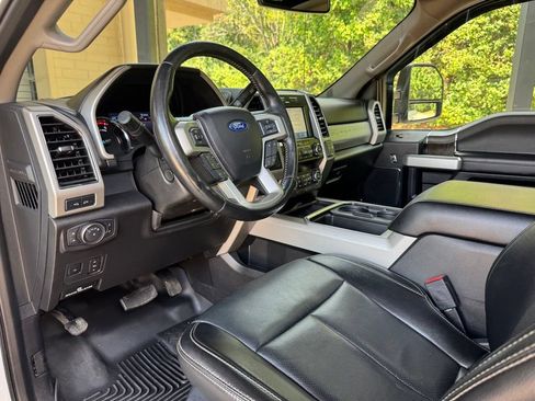 Used 2021 Ford F350 Lariat AWD/4WD image 14