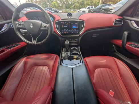 Used 2023 Maserati Ghibli Modena RWD image 13