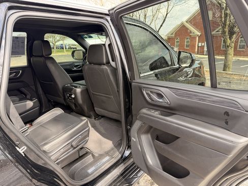 Used 2023 GMC Yukon SLT image 14