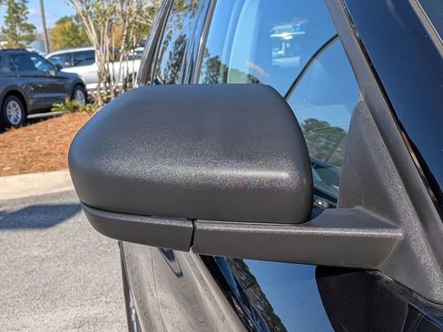 Used 2023 Ford Explorer XLT w/ Equipment Group 202A AWD/4WD image 5