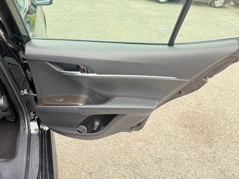 Used 2021 Toyota Camry SE image 34
