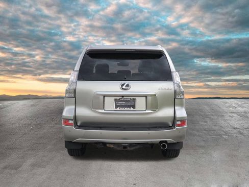 Certified 2022 Lexus GX 460 Premium w/ Premium Package AWD/4WD image 11