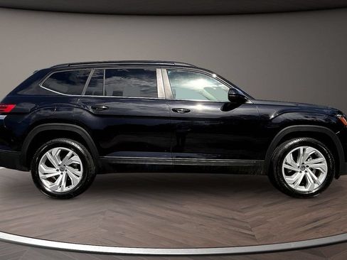 Used 2023 Volkswagen Atlas SE w/ Panoramic Sunroof Package FWD image 9
